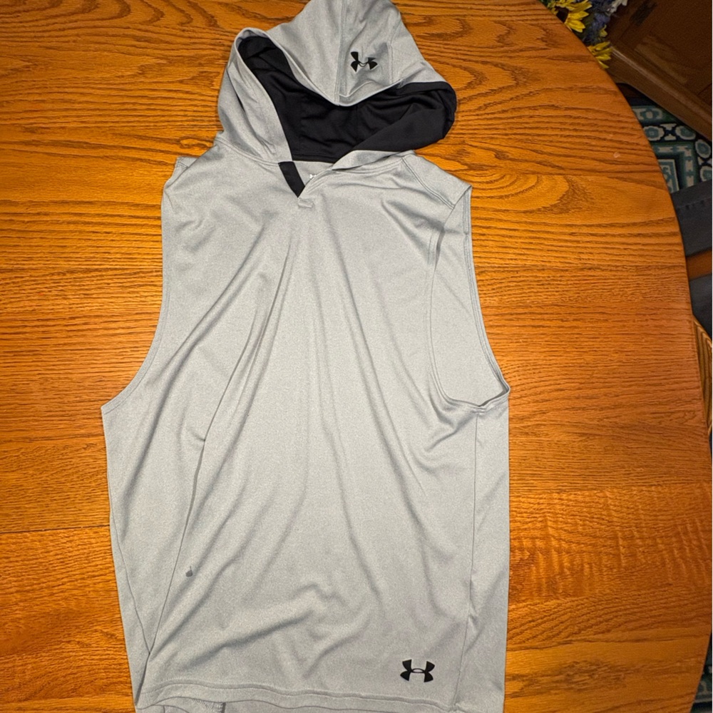 Under Armour Men's Light Gray Sleeveless Hoodie